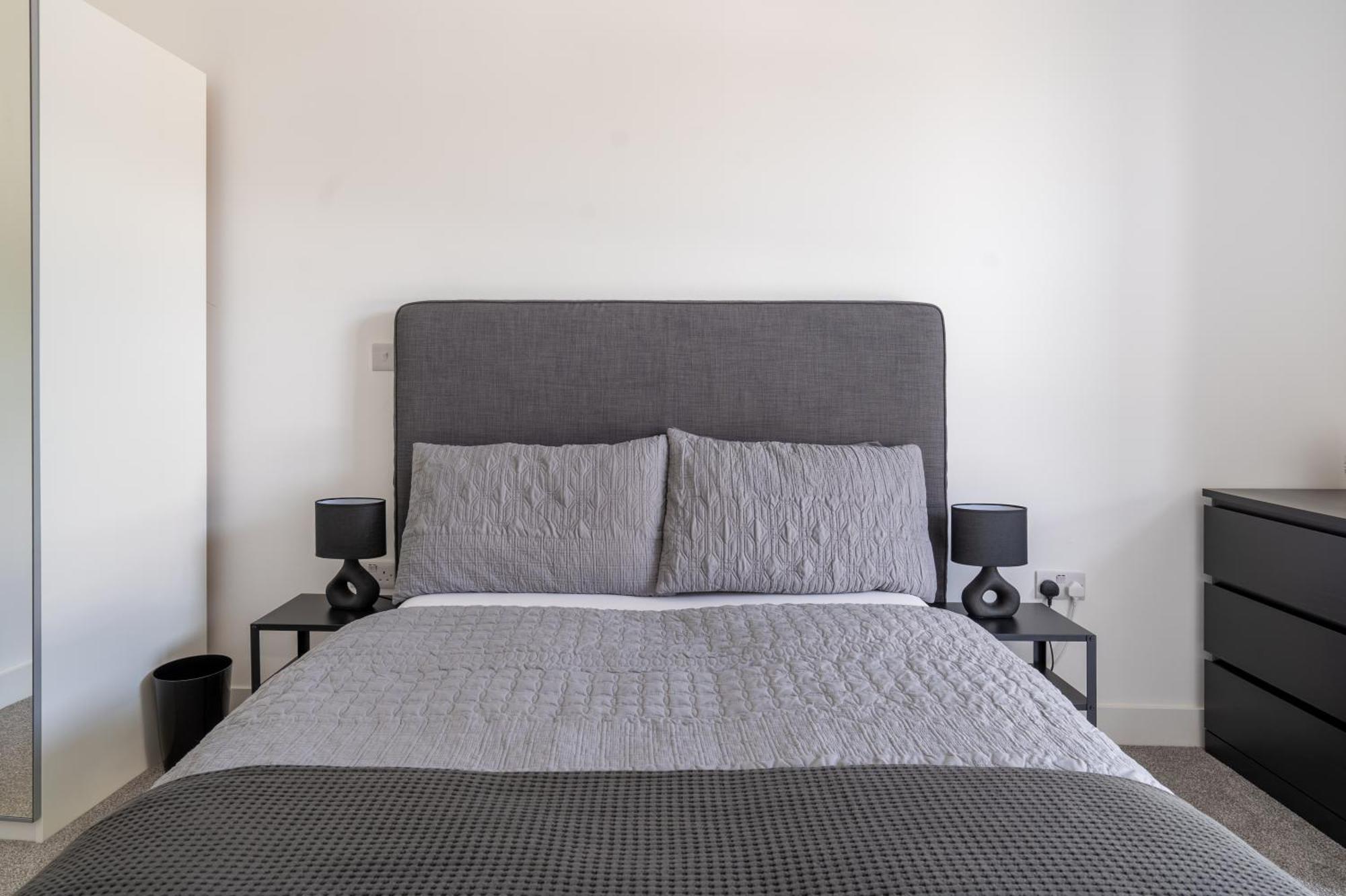 Hemel Hideaway Апартаменты *